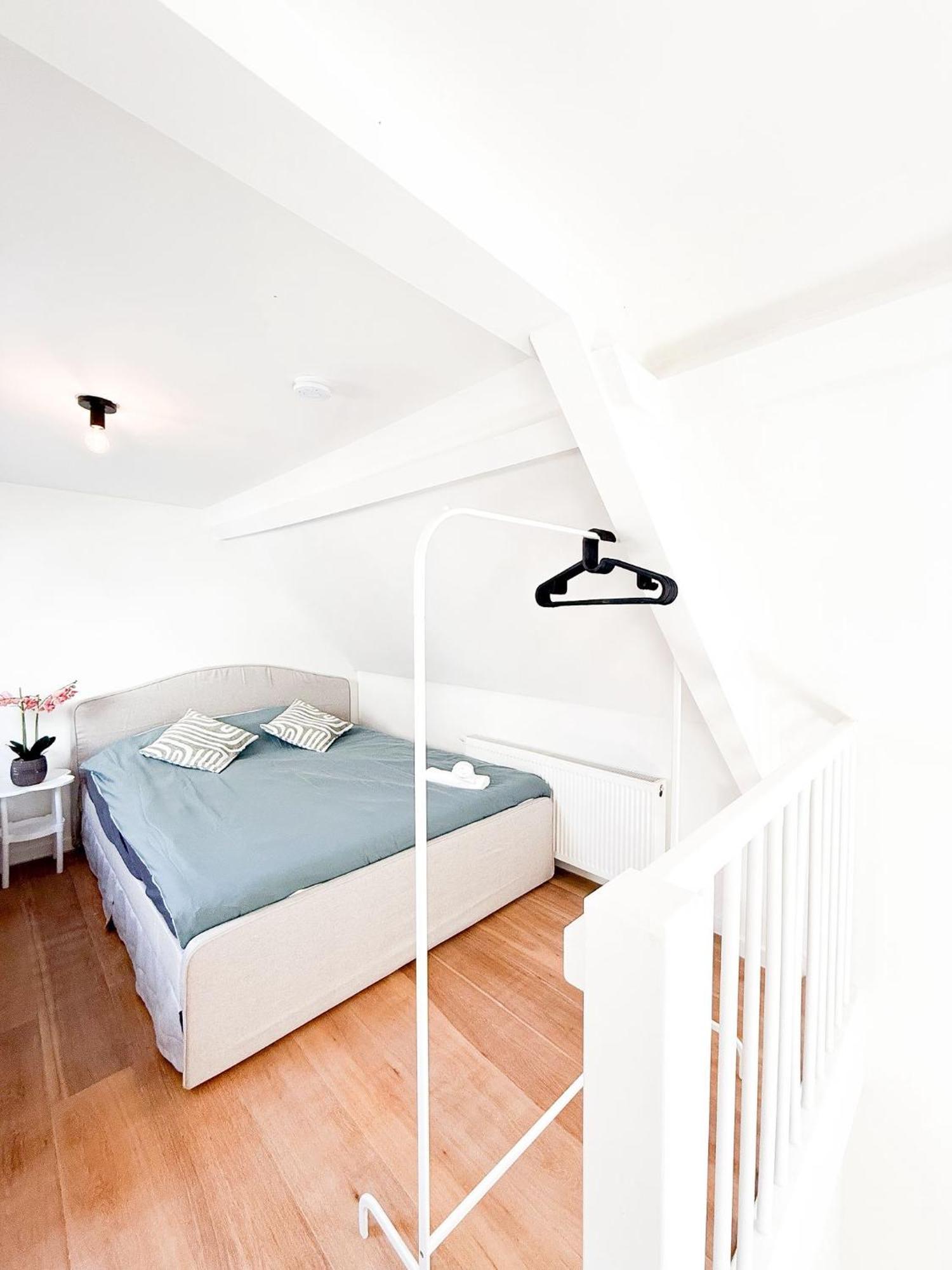 Stylish Home On The Waterfront Near Antwerp Historic Center
