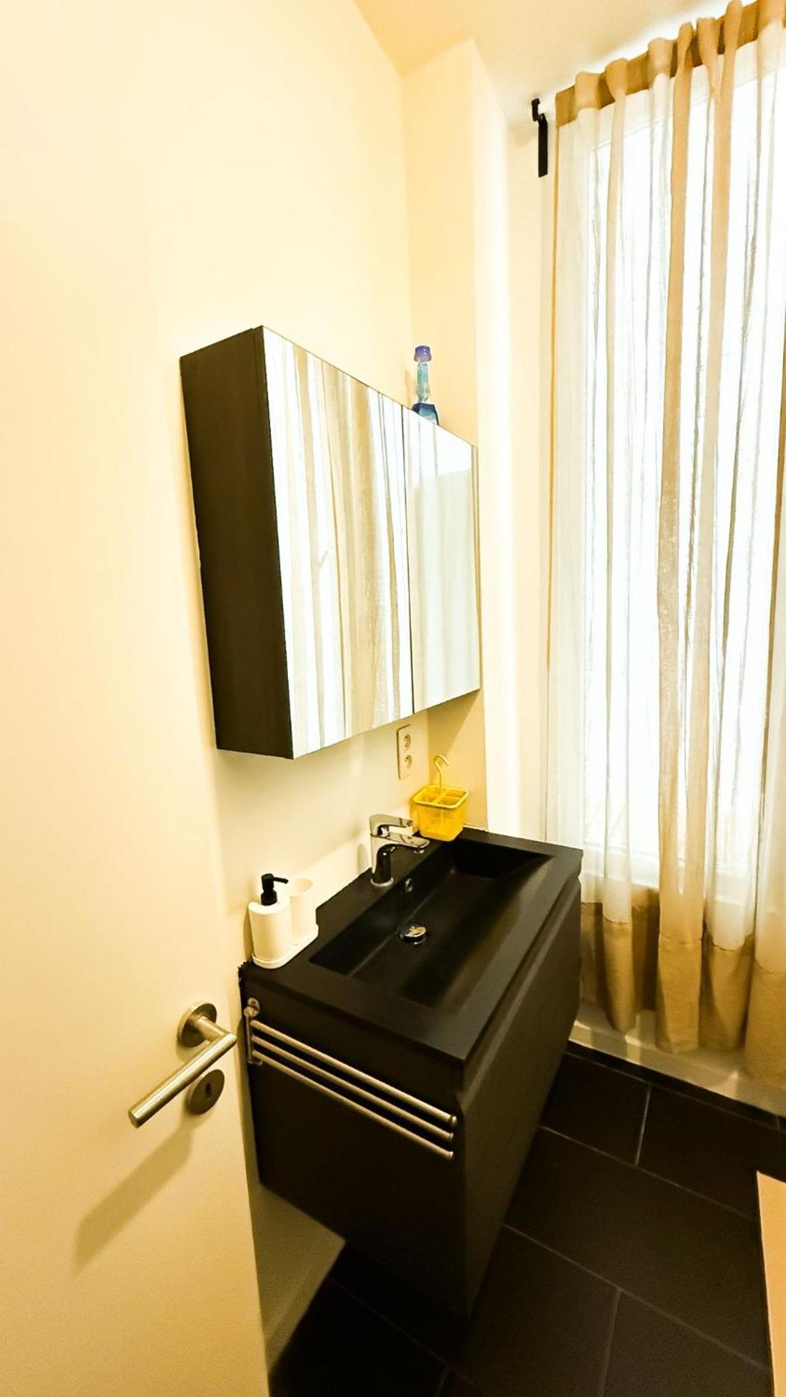 Stylish Home On The Waterfront Near Antwerp Historic Center Vakantiehuis Antwerpen